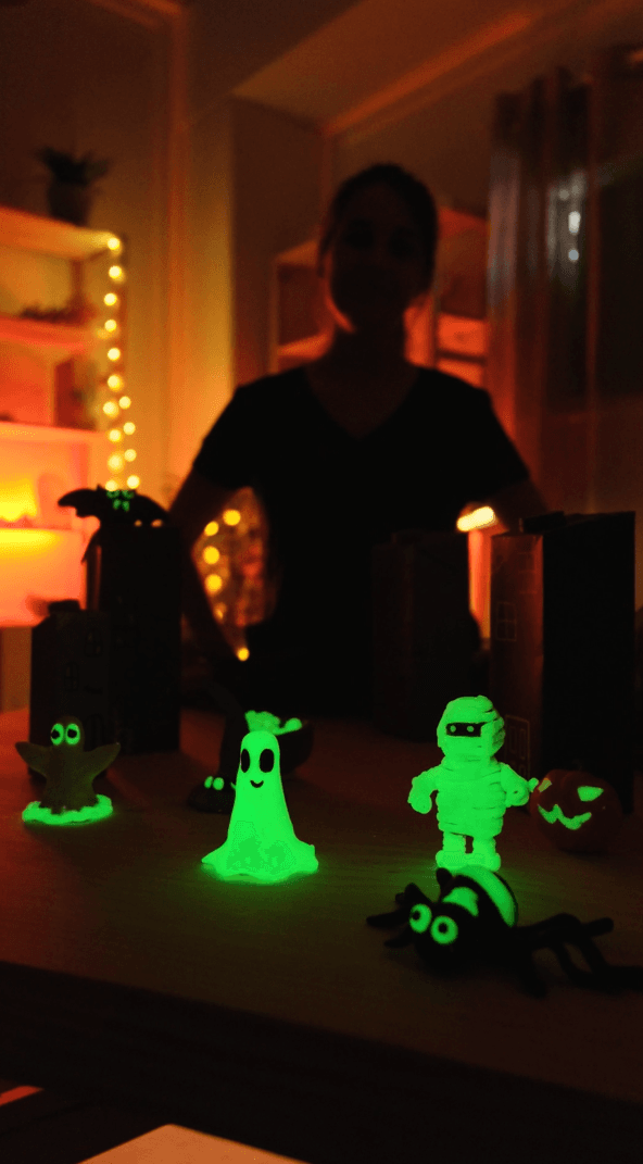 Bricolage d'Halloween | Personnages en pâte à modeler phosphorescente